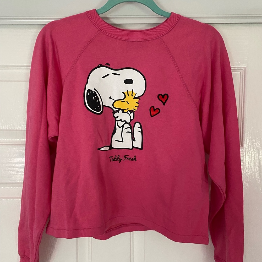 NWT Teddy Fresh Pink Women’s Swearshirt with Snoopy and Woodstock Print